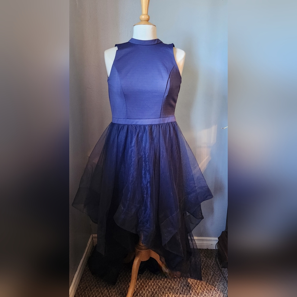 Chi Chi London – Navy Asymmetric Organza Dress
